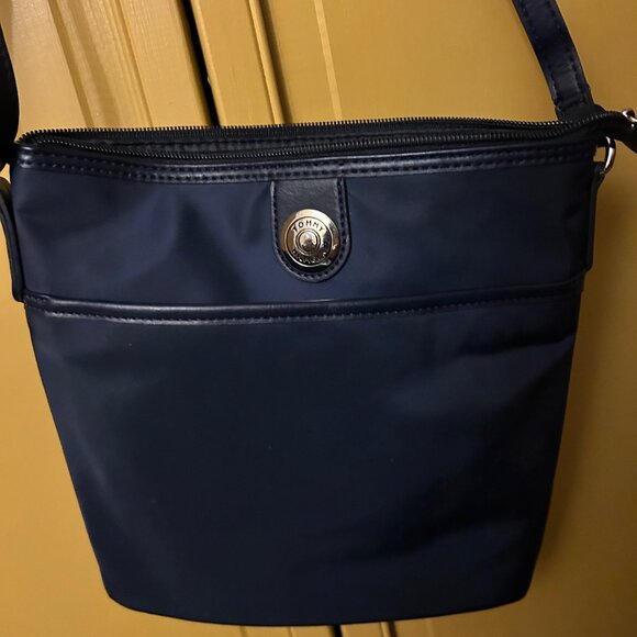Tommy Hilfiger  messenger bag - Picture 6 of 6